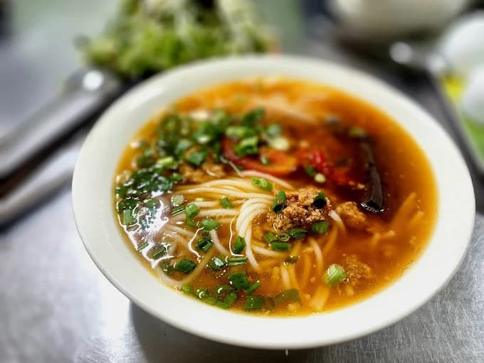 Bún Riêu Cô Lan