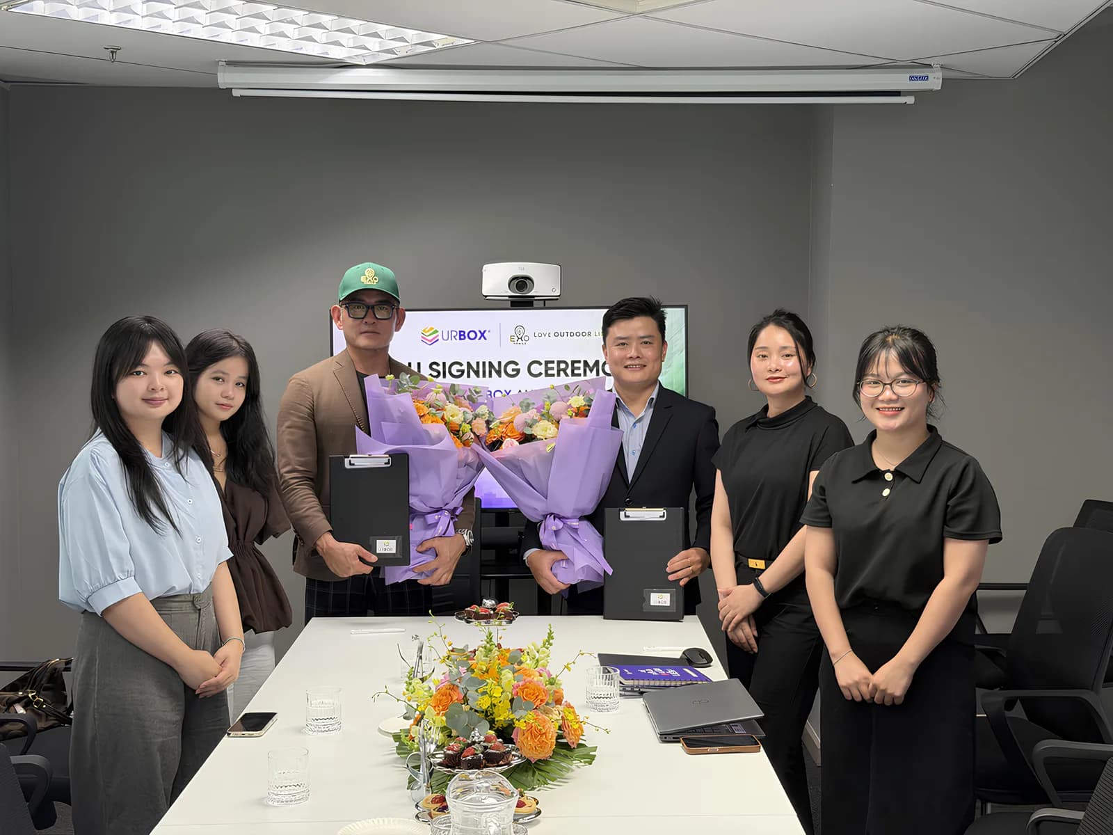 ExoTrails và UrBox hợp tác nâng tầm trải nghiệm khách hàng và nhân viên