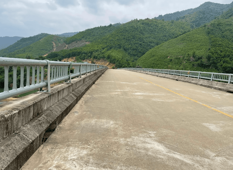 Cầu Trà Linh