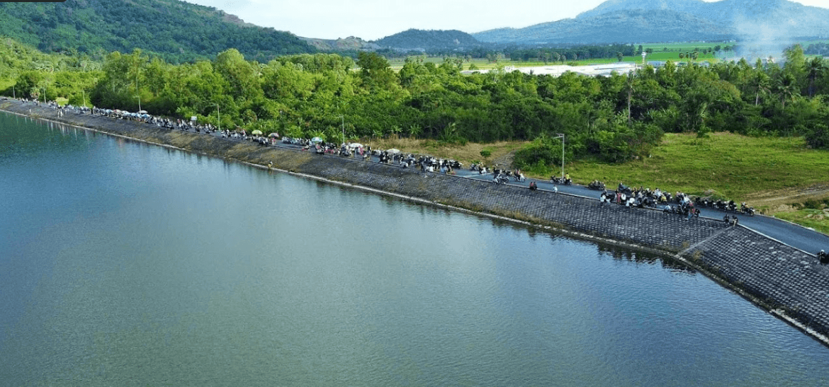 Hồ Ô Tà Sóc