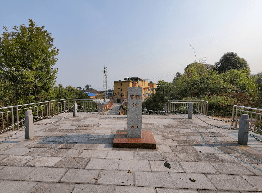 Mốc giới số 29