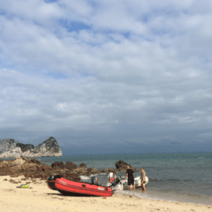 Hòn Nứt Đất