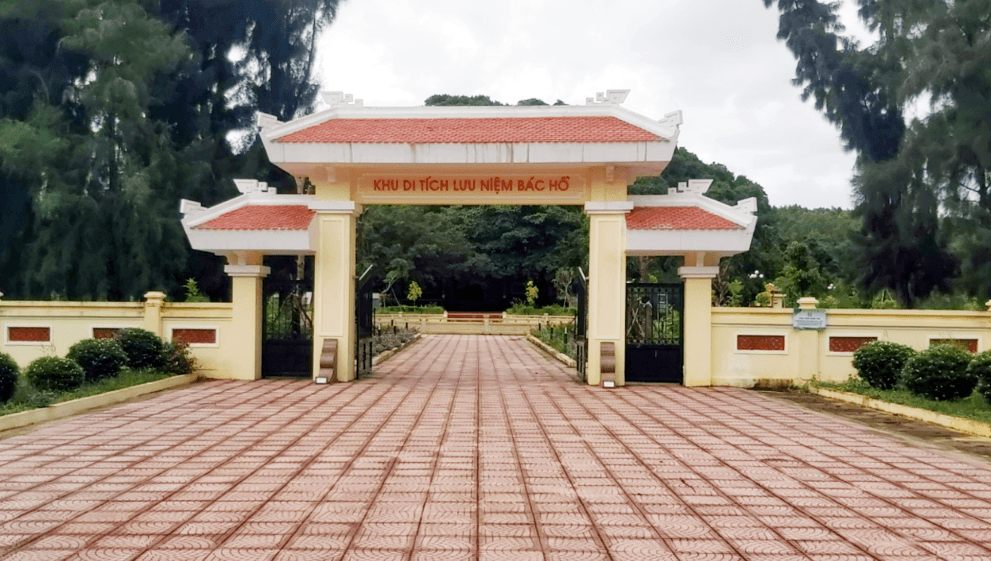 Khu Di tích Lưu niệm Bác Hồ - Vân Đồn - Quảng Ninh