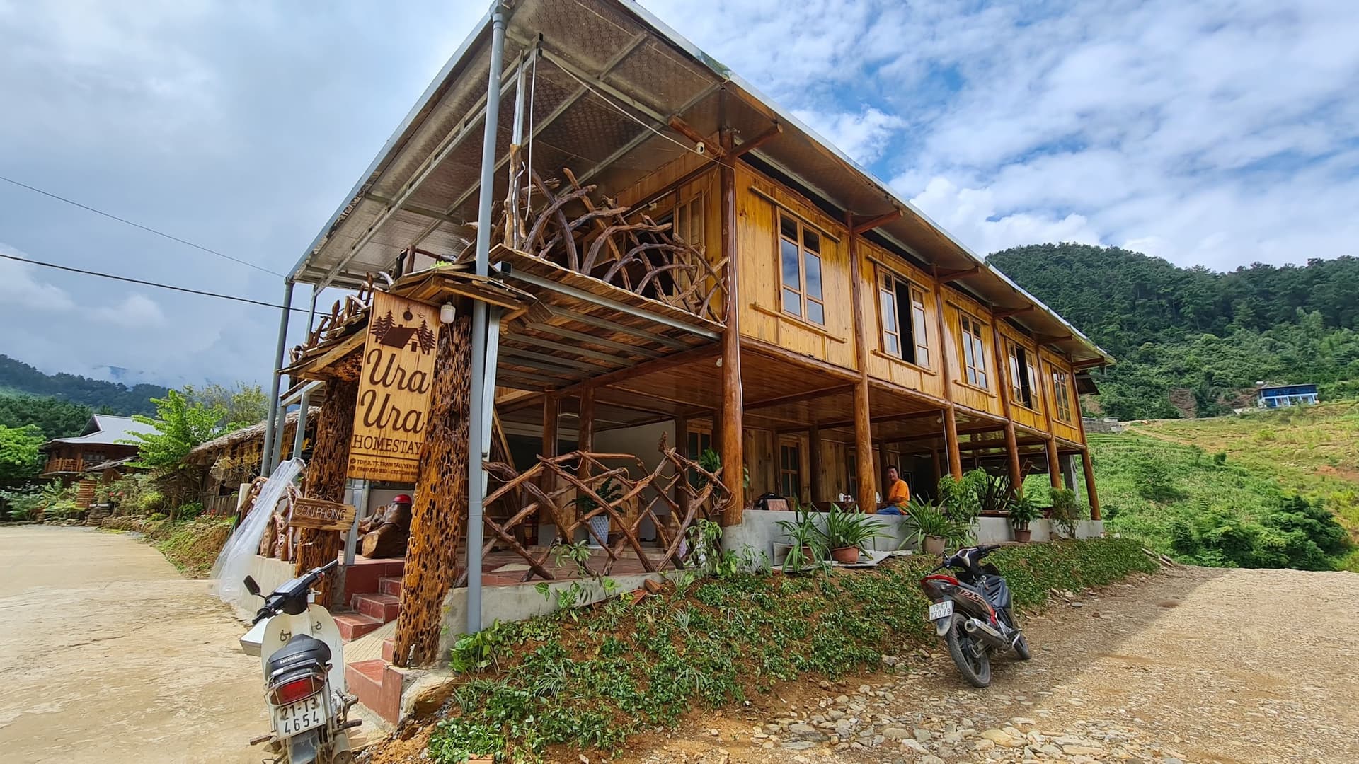 Ura Ura Homestay - Trạm Tấu