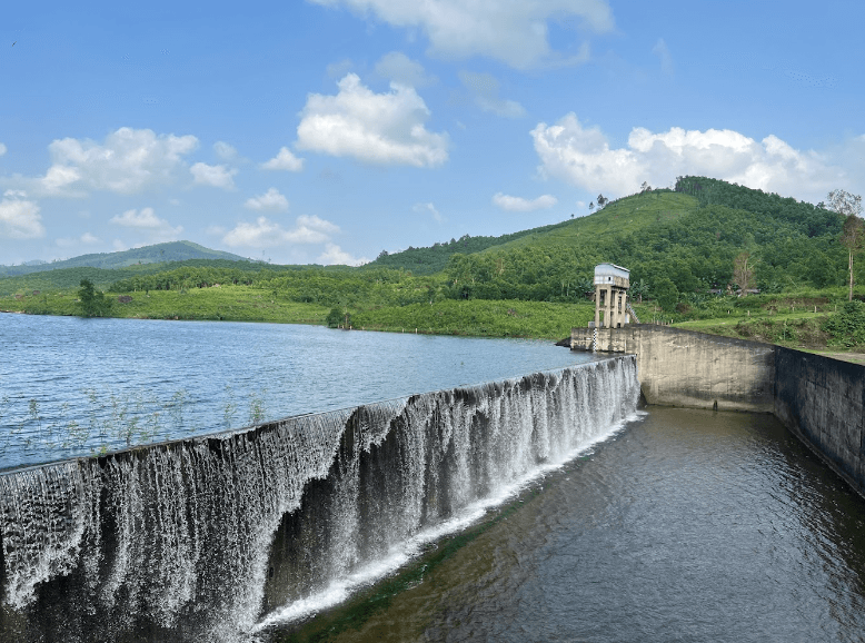 Đập Tràn Hồ Việt An