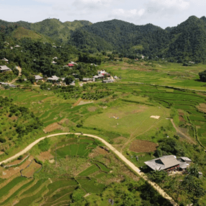 Sân xóm Dồ - Tân Lạc - Hòa Bình