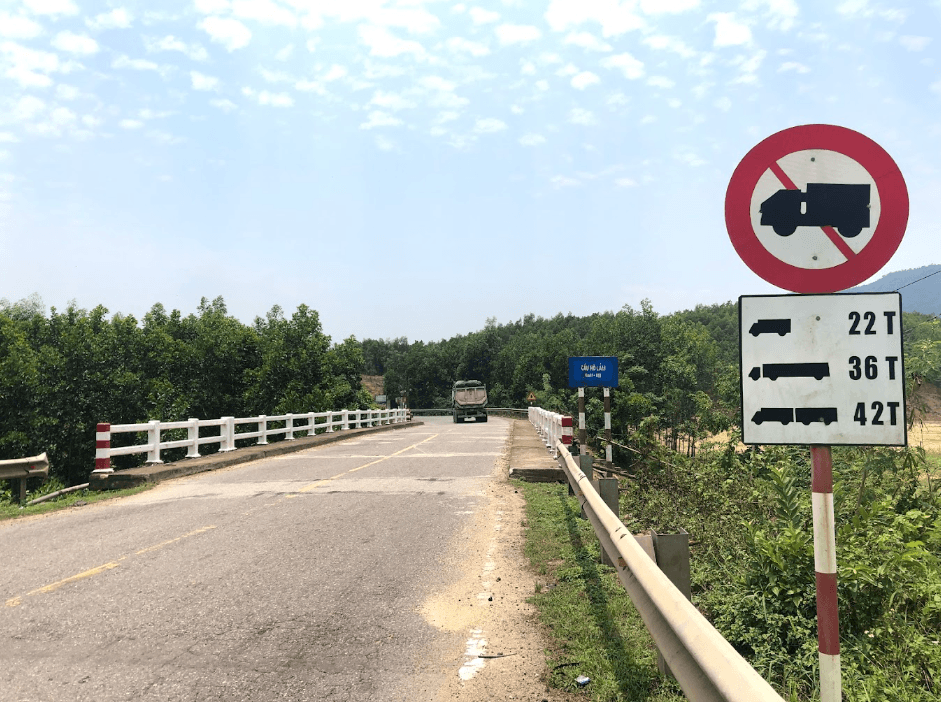Cầu Bãi Trầu