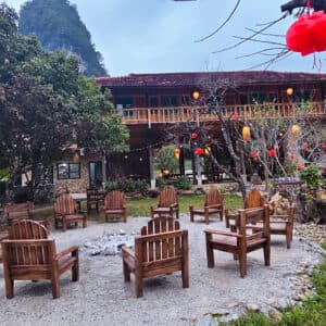 Phong Sơn Retreat