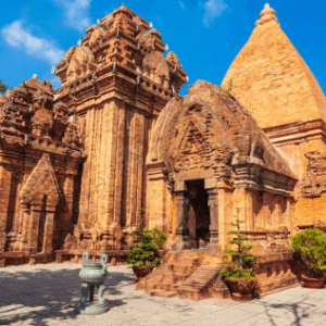 Tháp Bà Ponagar