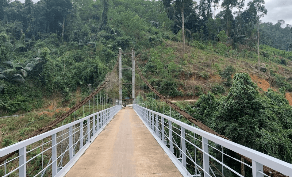 Cầu Treo Trà Dơn