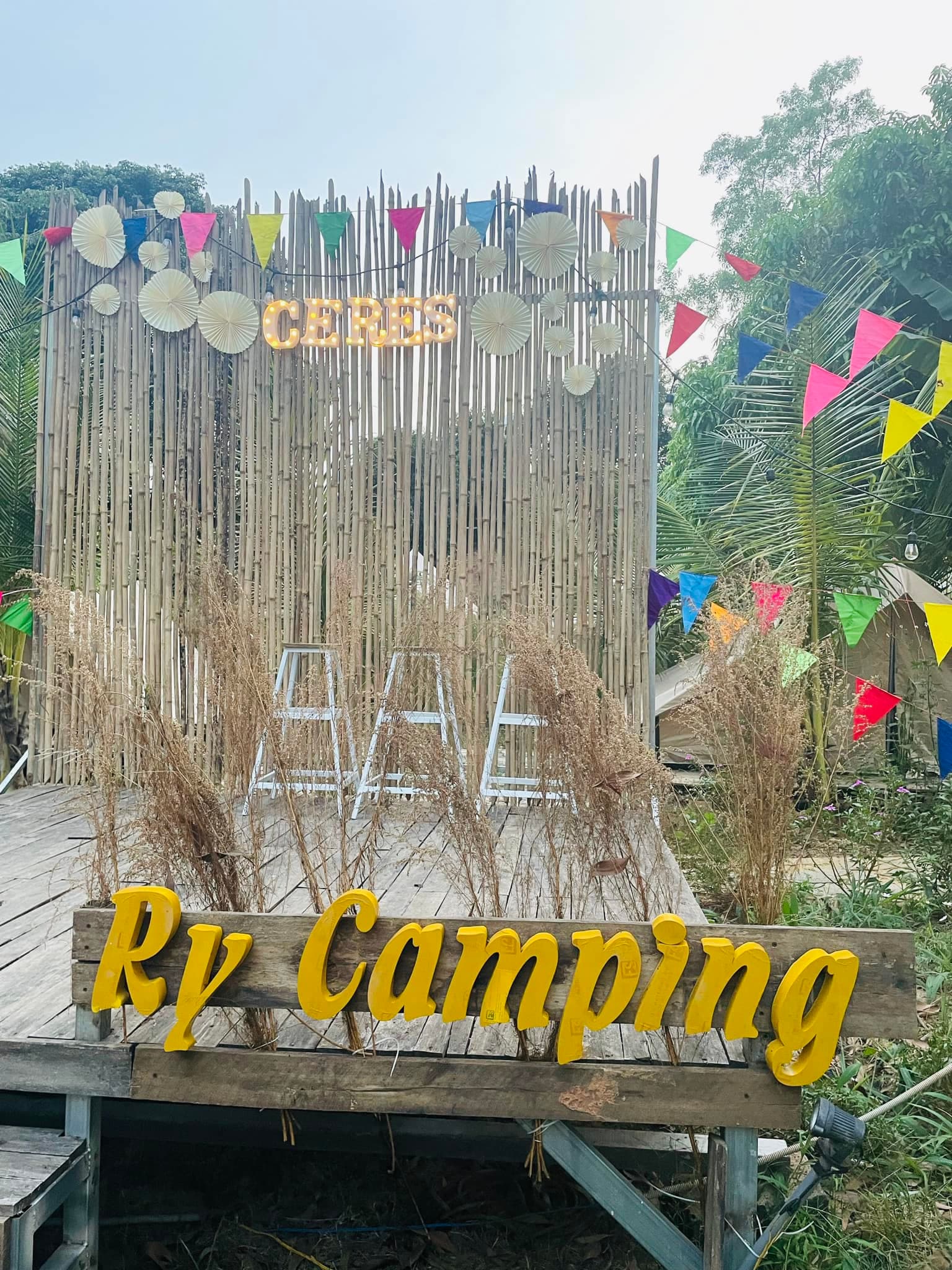 Ry's Camping Hồ Trị An