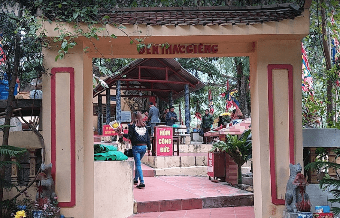 Đền Thác Giềng