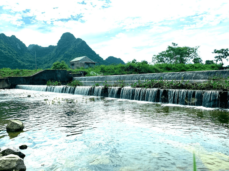 Đập tràn Lạc Thuỷ - Lạc Thủy - Hòa Bình
