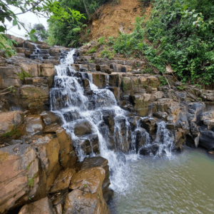Thác nước nhỏ - Kon Plông - Kon Tum