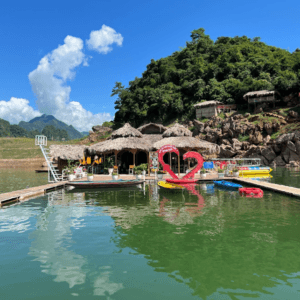Đảo trái tim Quỳnh Nhai - Sơn La