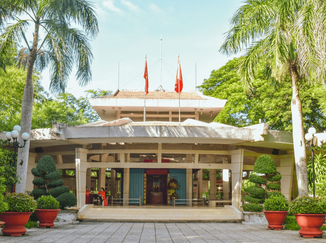 Đền thờ Bác - Long Đức - Trà Vinh