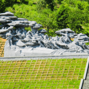 Tượng Đài Kéo Pháo - Điện Biên