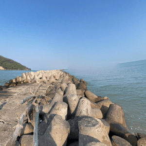 Bờ kè chắn sóng Đề Gi