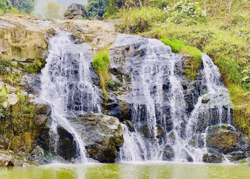 Trái Tim Ông Đồ (Hốc Đá Trái Tim)