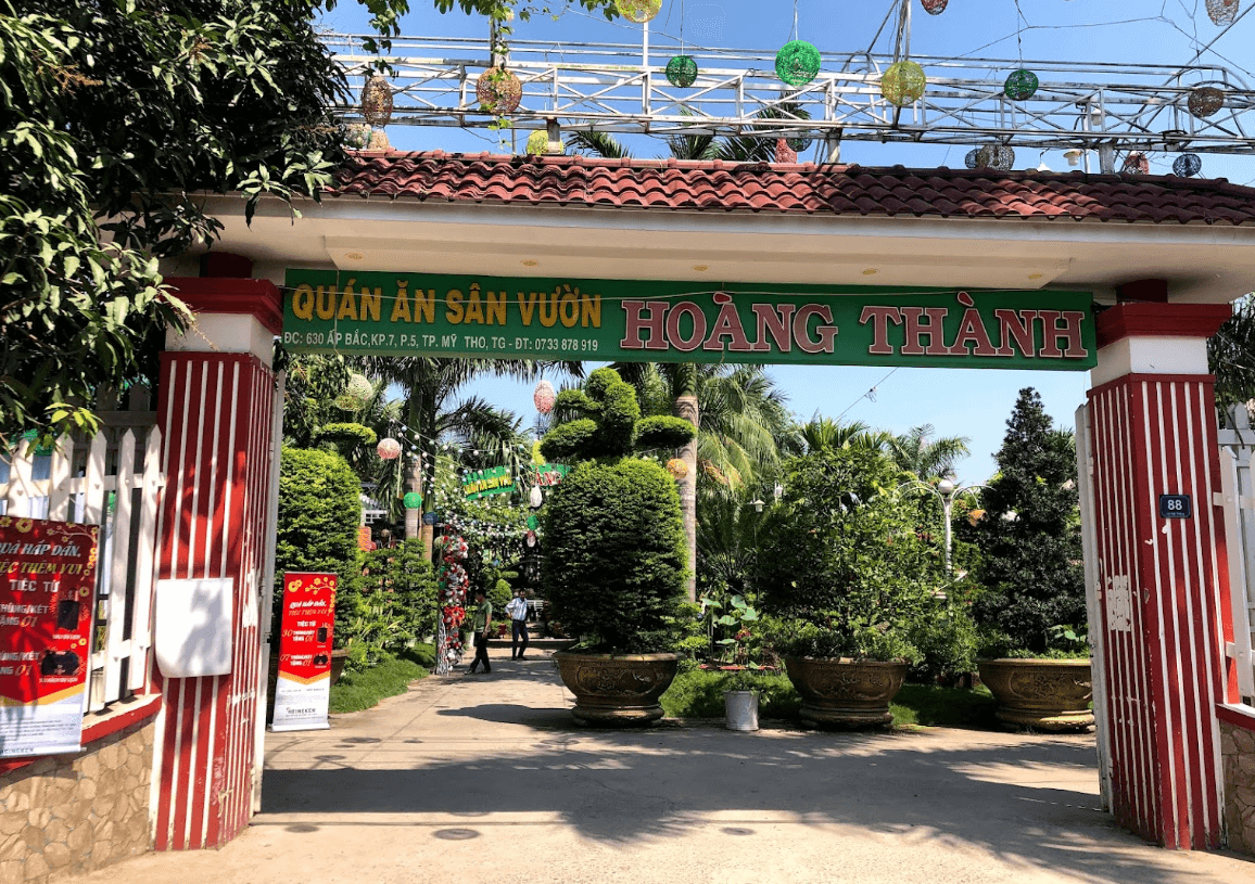 Nhà hàng sân vườn Hoàng Thành