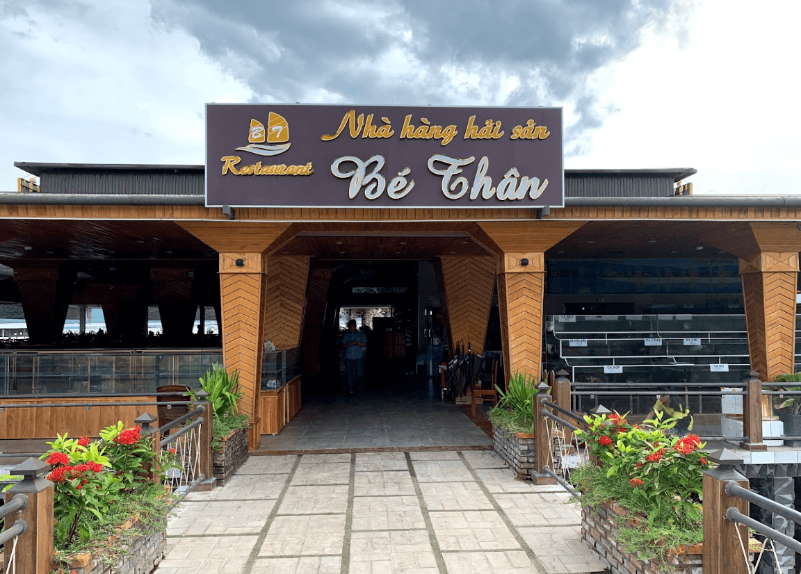 Nhà Hàng Hải Sản Bé Thân - Lăng Cô