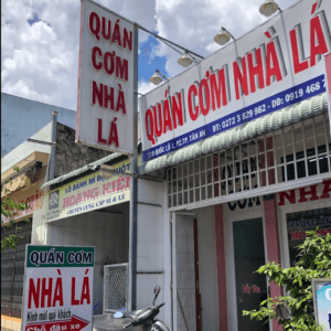 Quán Cơm Nhà Lá