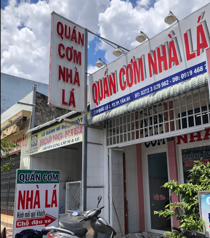 Quán Cơm Nhà Lá