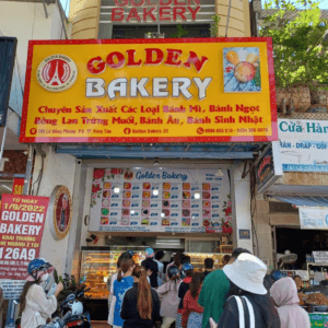 Golden Bakery- Bông lan trứng muối Vũng Tàu