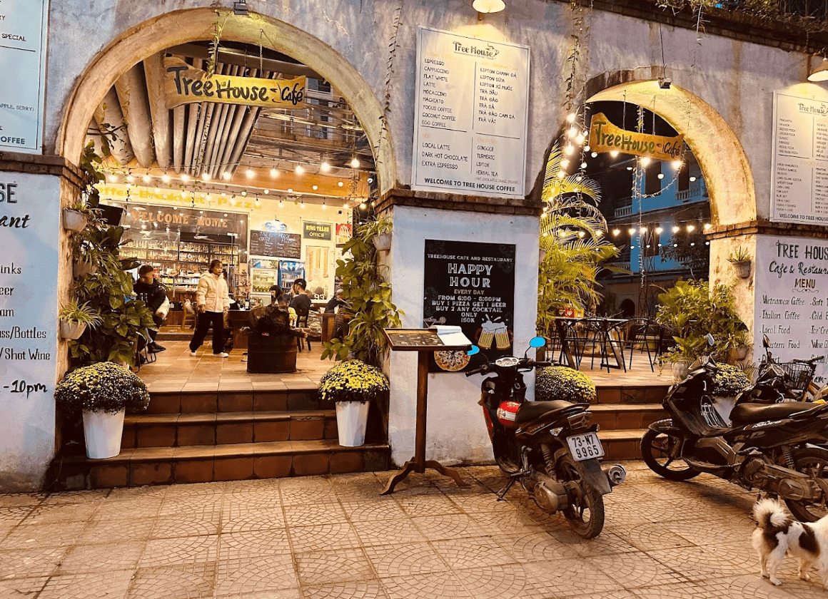 Tree House Cafe & Restaurant