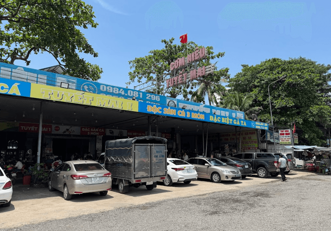 Cơm Niêu Tuyết Mai 1