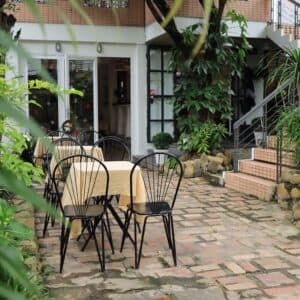 Là Lá La Coffee & Homestay