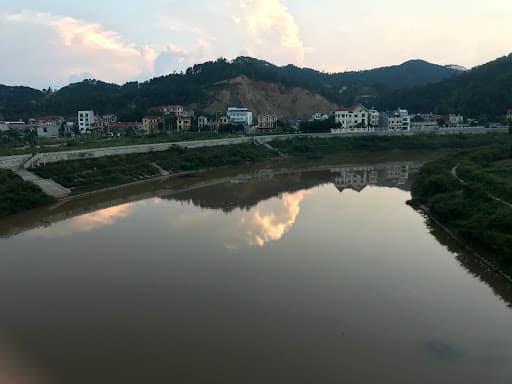 Cầu 17 tháng 10