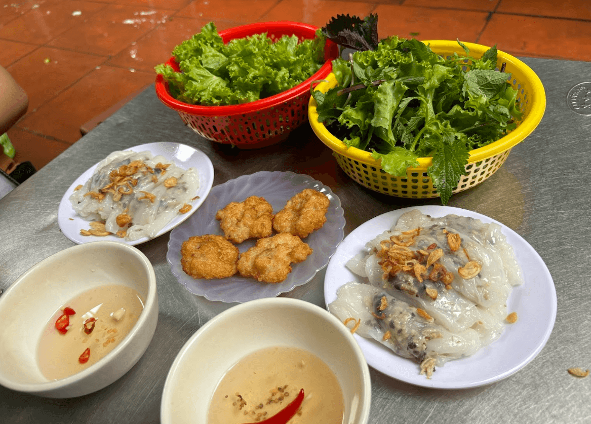 Bánh Cuốn Chả Mực Gốc Bàng