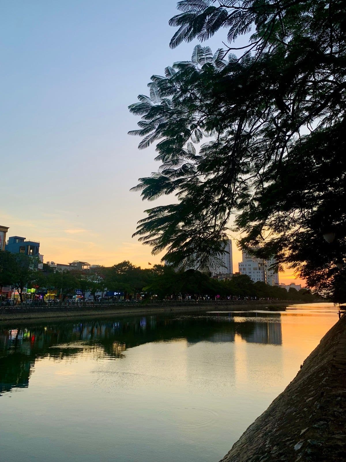 Phố Trần Hưng Đạo - Phố Quang Trung - Phố Nguyễn Đức Cảnh