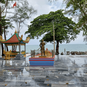 Mộ bà Lê Kim Định