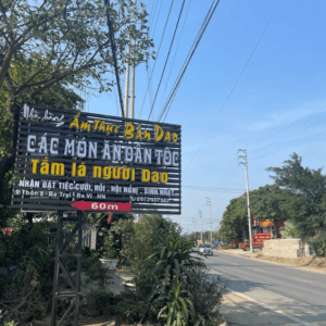Nhà Hàng Bản Dao