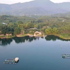 Vụ Tịch Lakeview Homestay Vũ Linh
