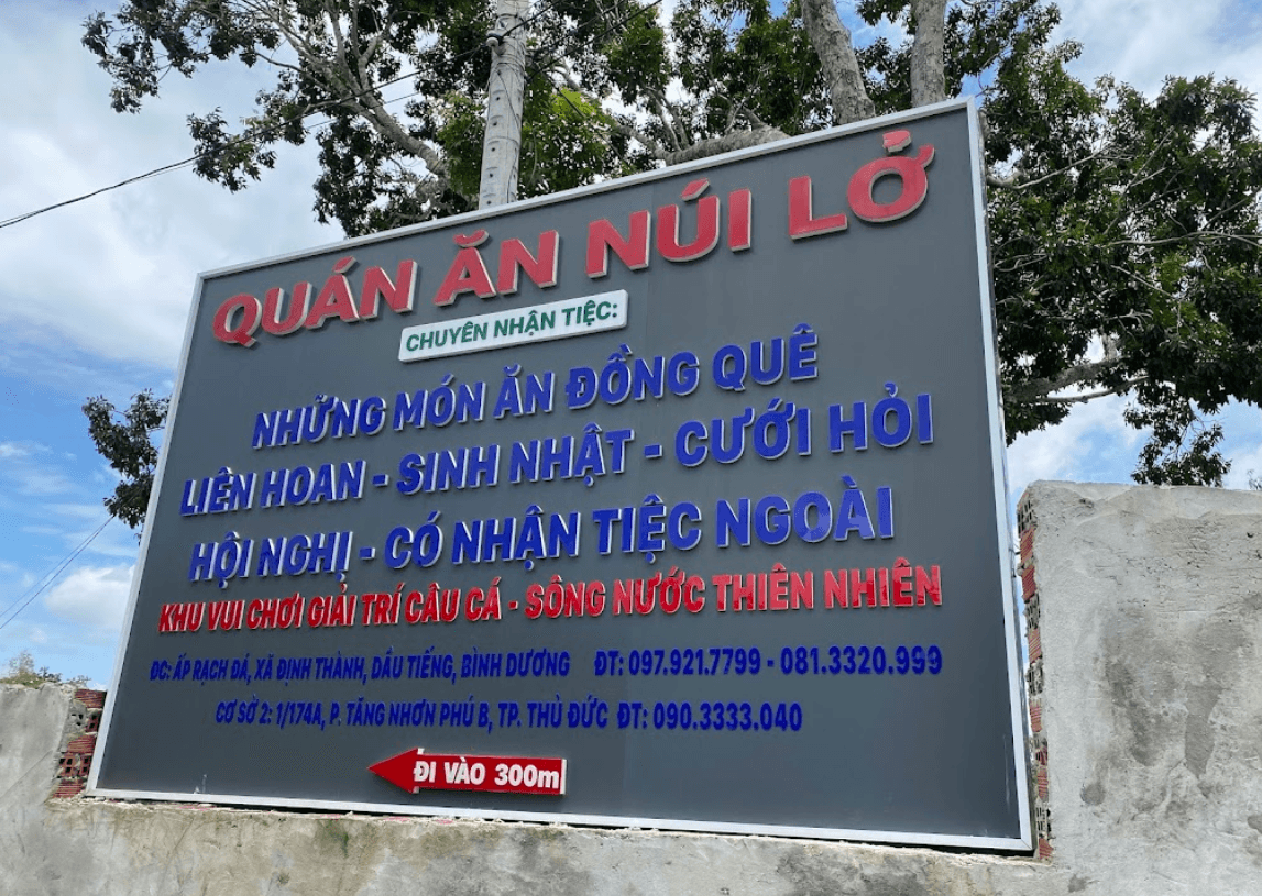 Nhà hàng Núi Lở