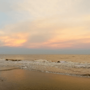 Bãi Biển Quảng Lợi