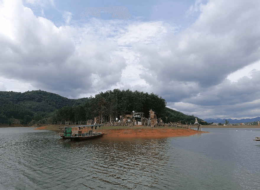 Đập hồ Cấm Sơn - Chi Lăng - Lạng Sơn