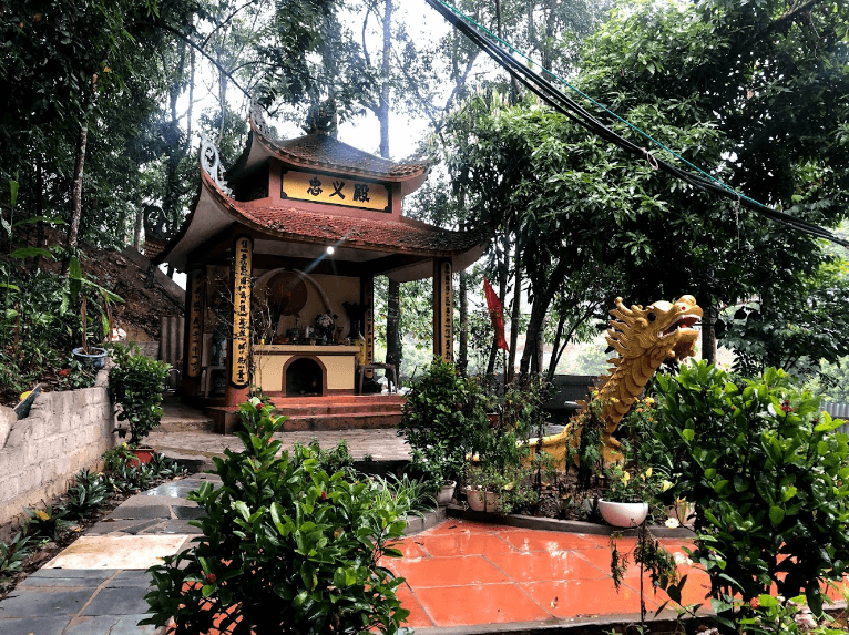 Đền Mộ Ông Hoàng Bẩy