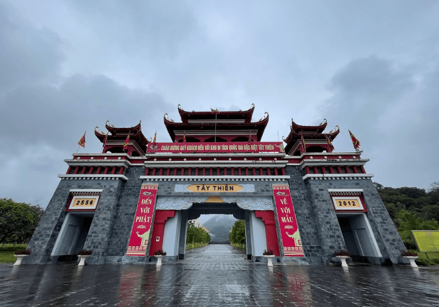 Cổng Tam Quan - Tam Đảo - Vĩnh Phúc