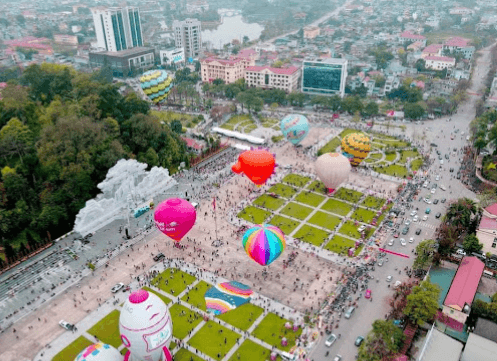 Quảng trường Nguyễn Tất Thành - Tân Quang - Tuyên Quang