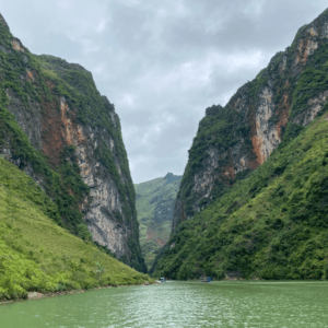Du lịch Hẻm Tu Sản - Mèo Vạc - Hà Giang