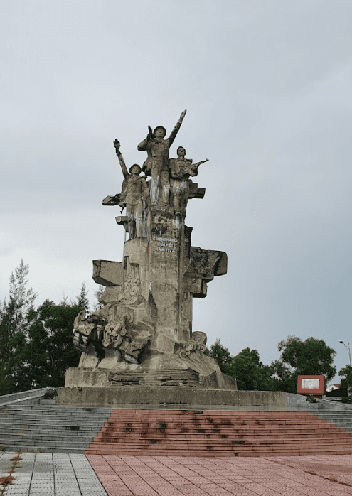 Tượng Đài Chiến Thắng Cửa Việt - Triệu Phong - Quảng Trị