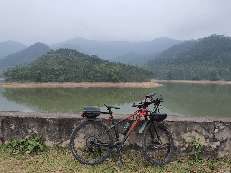 Hồ Hoa Lũng - Sơn Dương - Tuyên Quang