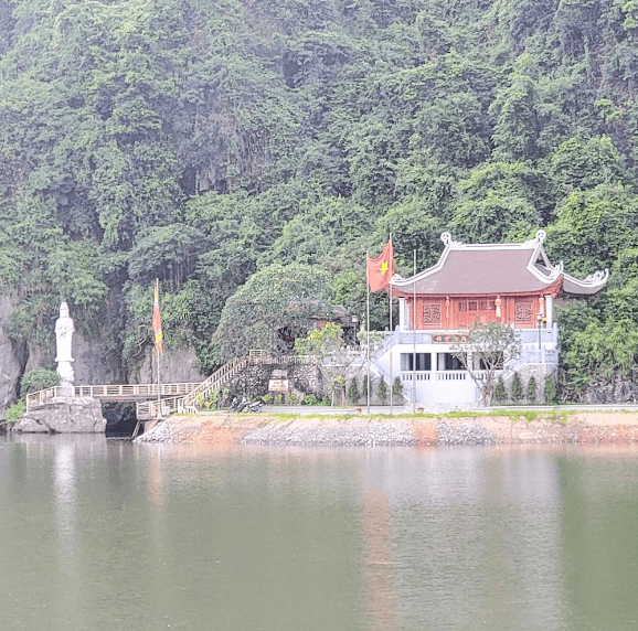 Đền Ba Cửa Cẩm Phả - Quảng Ninh