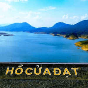 Hồ Cửa Đạt