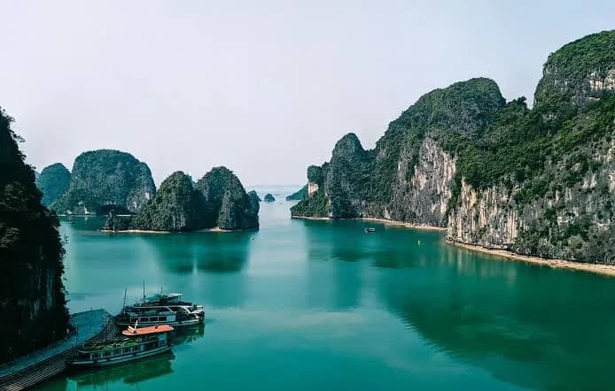 Ha Long Bay Travel Guide