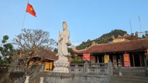 Chùa Phật Tích Trúc Lâm Bản Giốc
